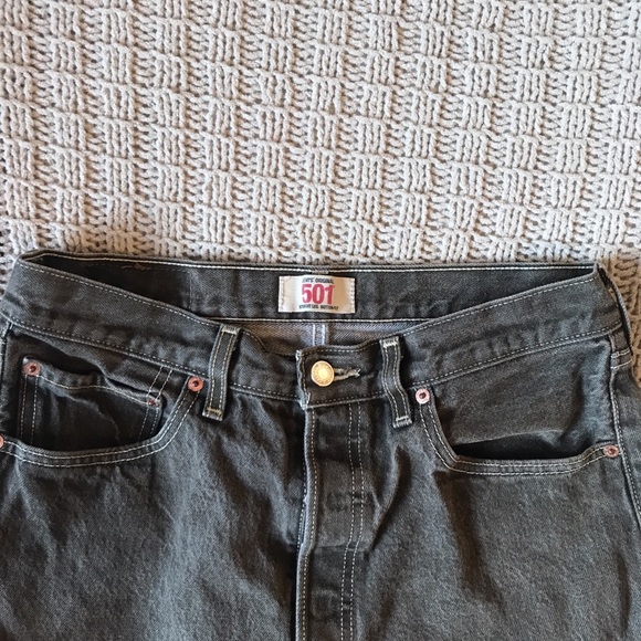 Levi Jeans - Picture 2 of 4